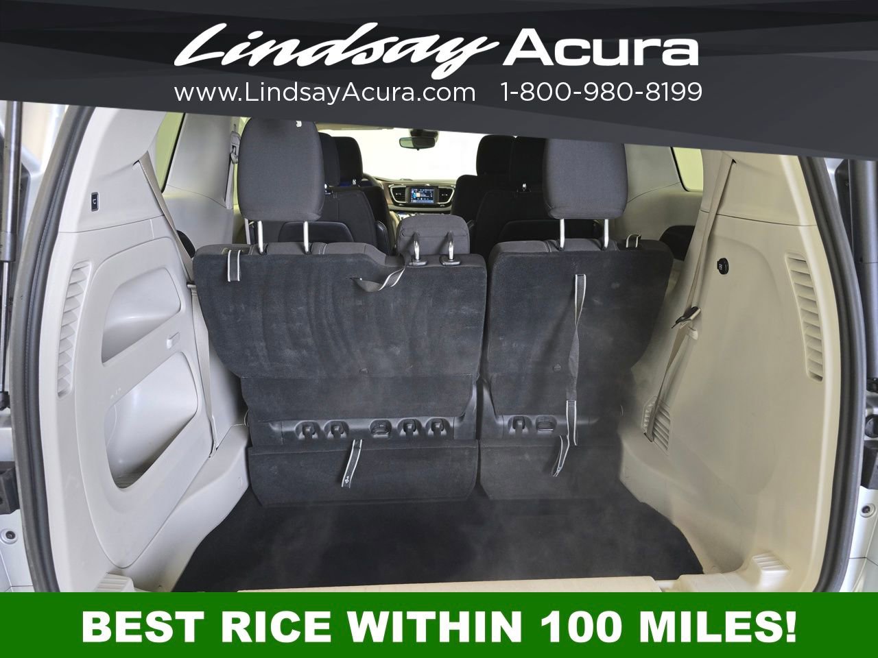 Used 2023 Chrysler Voyager LX FWD image 7