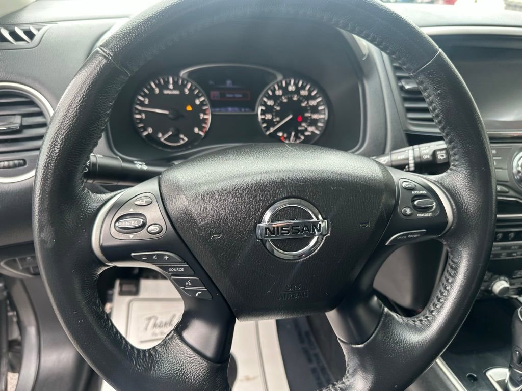 Used 2020 Nissan Pathfinder SV FWD image 14