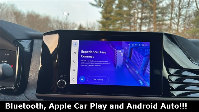 Used 2025 Toyota Camry LE image 4