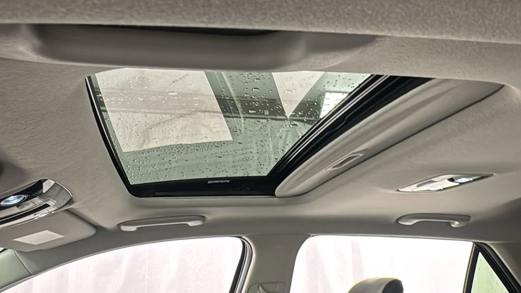 Used 2024 Kia Niro EX Touring image 35