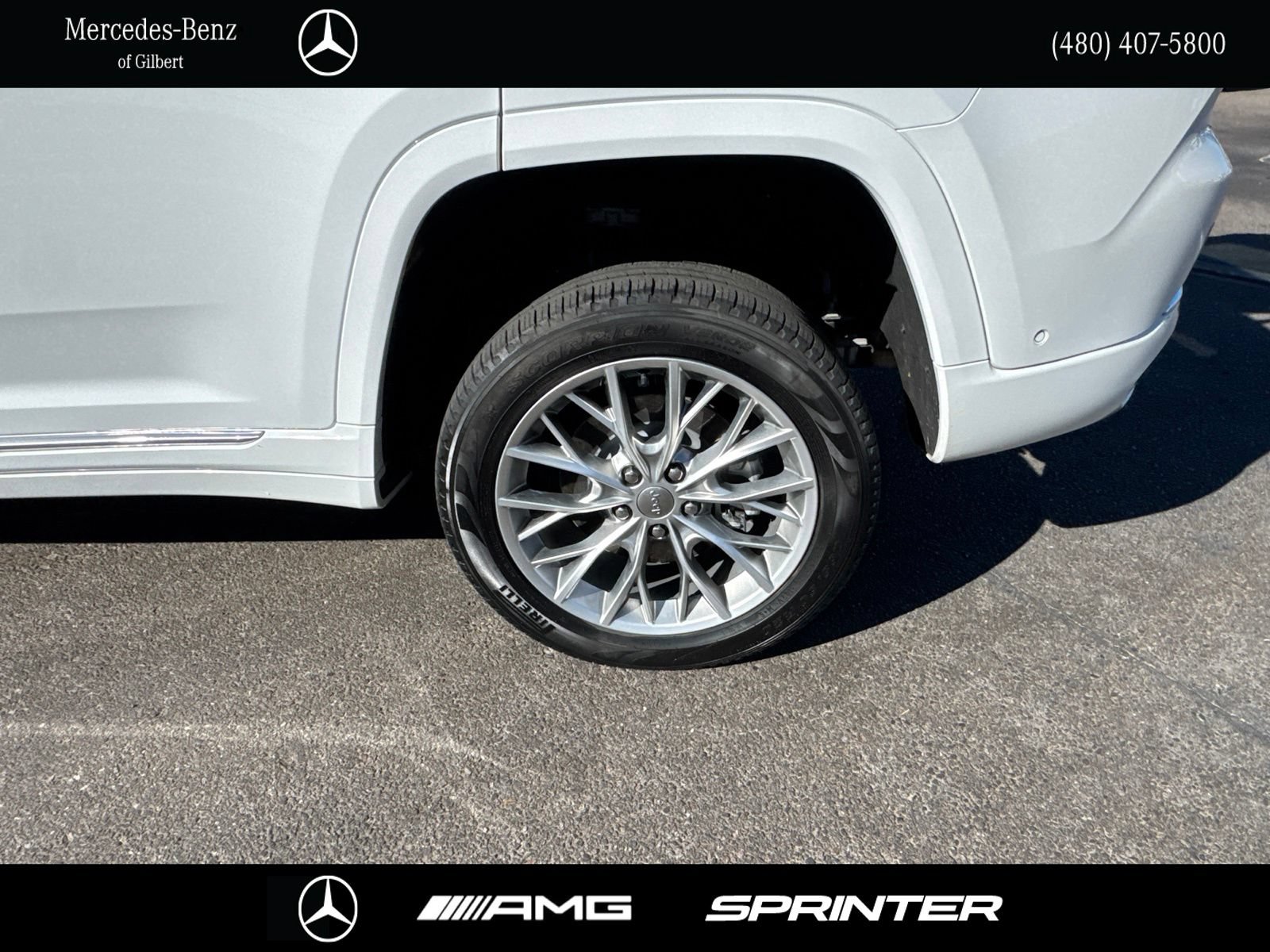 Used 2023 Jeep Grand Cherokee Summit w/ Advanced Protech Group IV AWD/4WD image 8
