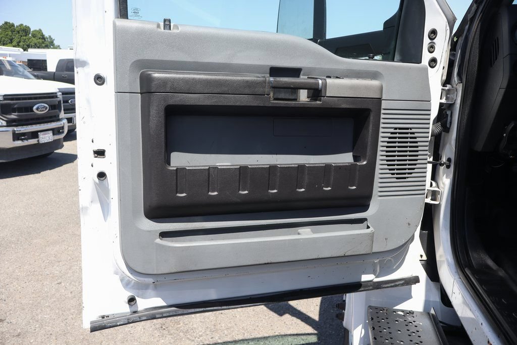 Used 2016 Ford F650 2WD Crew Cab Super Duty image 14