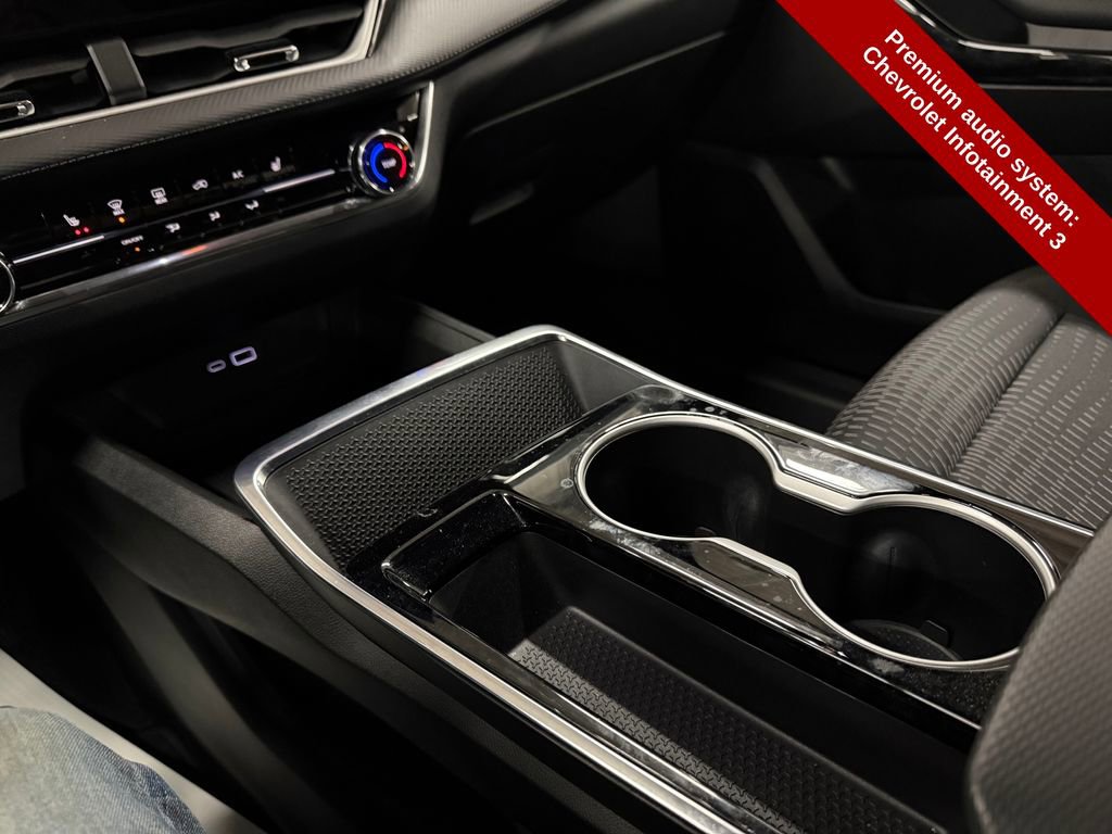 Used 2025 Chevrolet Equinox LT w/ Safety and Technology Package image 32