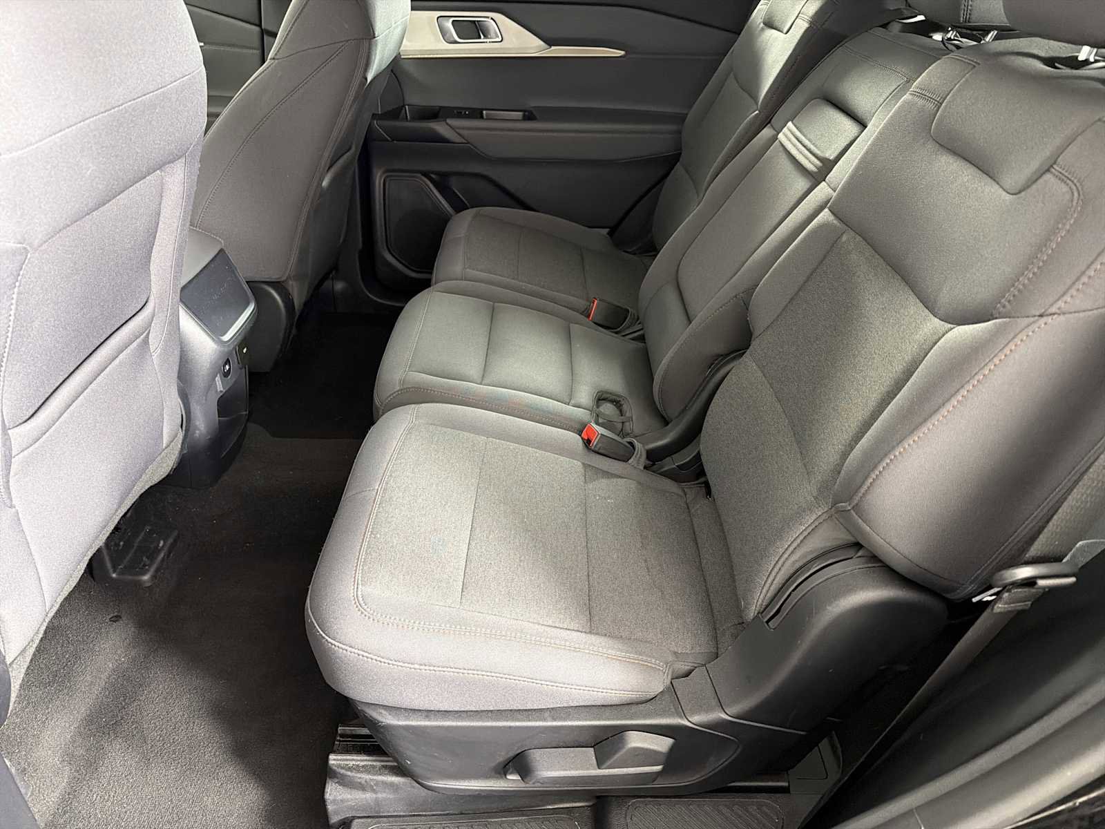 Used 2025 Ford Explorer Active image 40