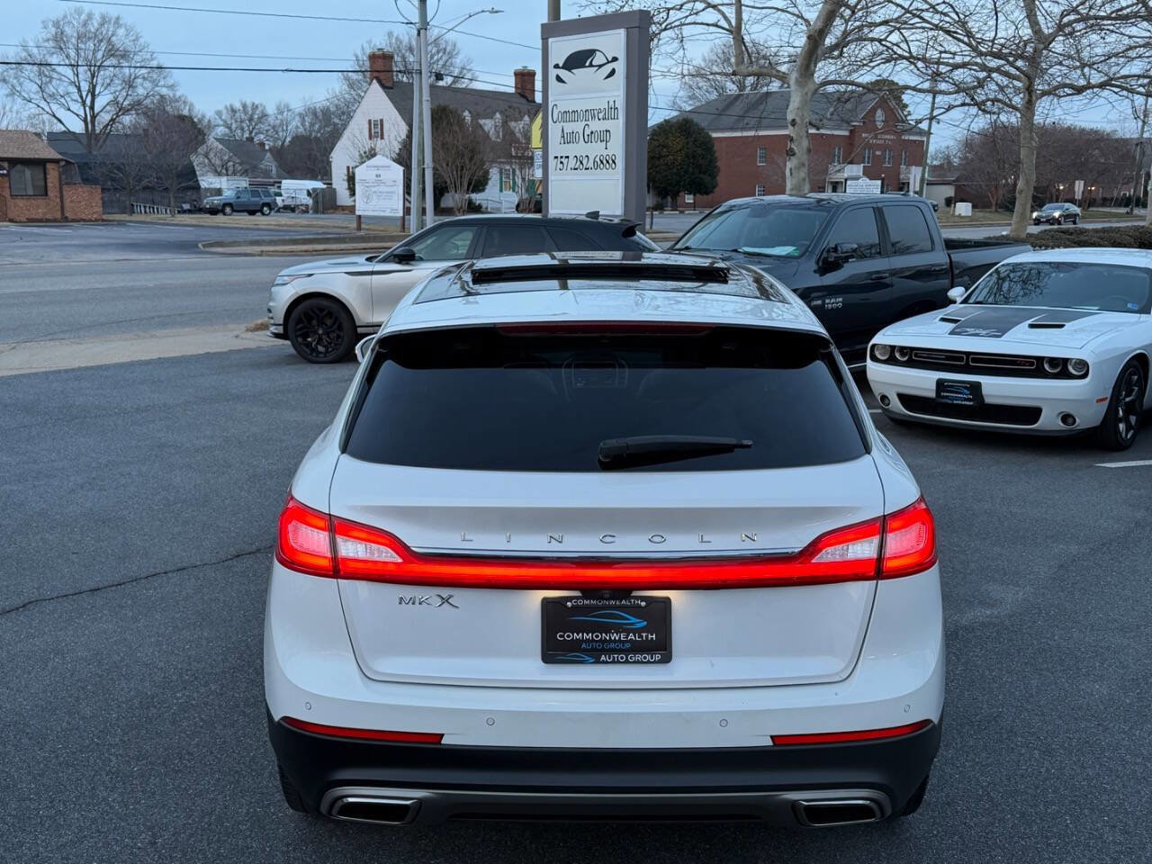 Used 2016 Lincoln MKX Reserve w/ Technology Package image 6