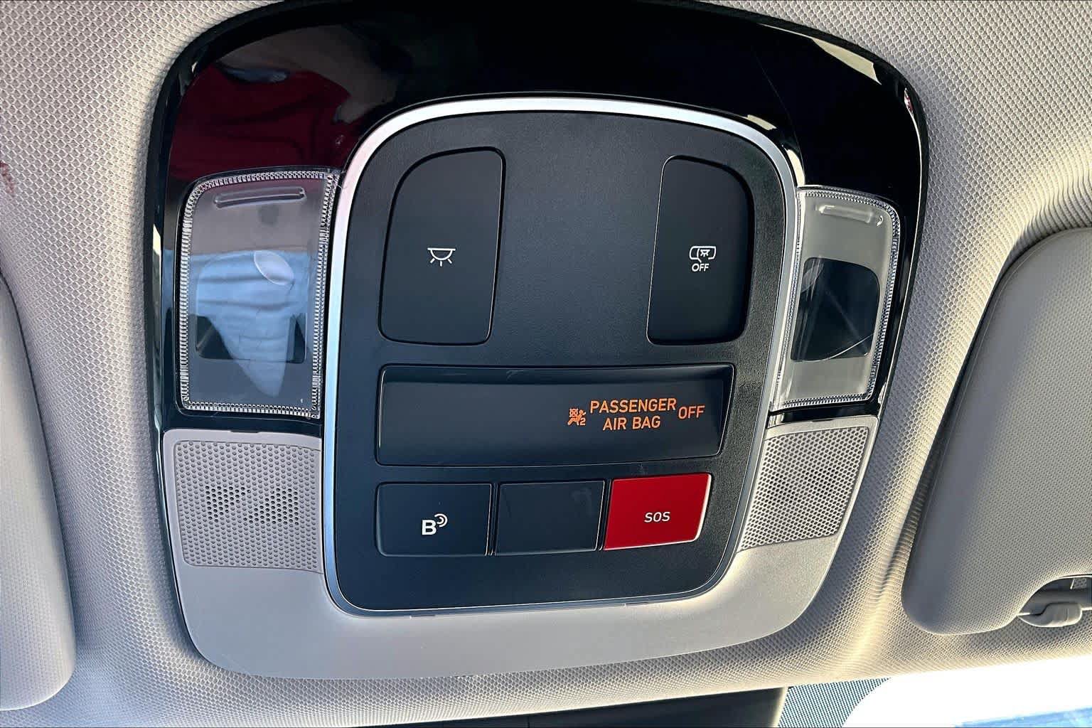 Used 2025 Hyundai Tucson SE FWD image 33