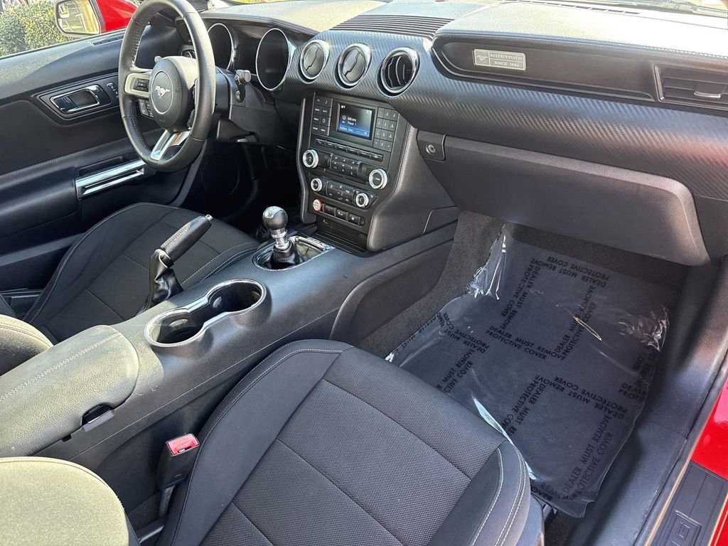 Used 2015 Ford Mustang Coupe image 23