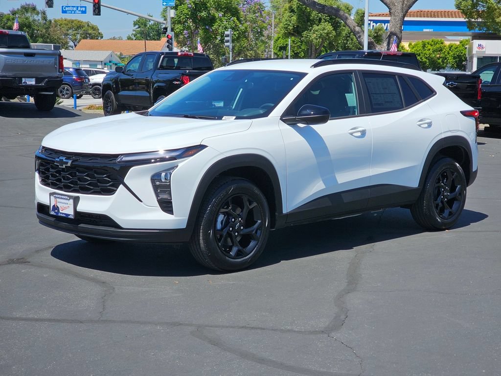 New 2026 Chevrolet Trax LT w/ Driver Confidence Package FWD image 3