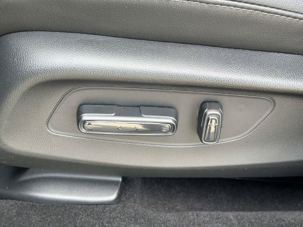 Certified 2025 Honda HR-V EX-L image 15
