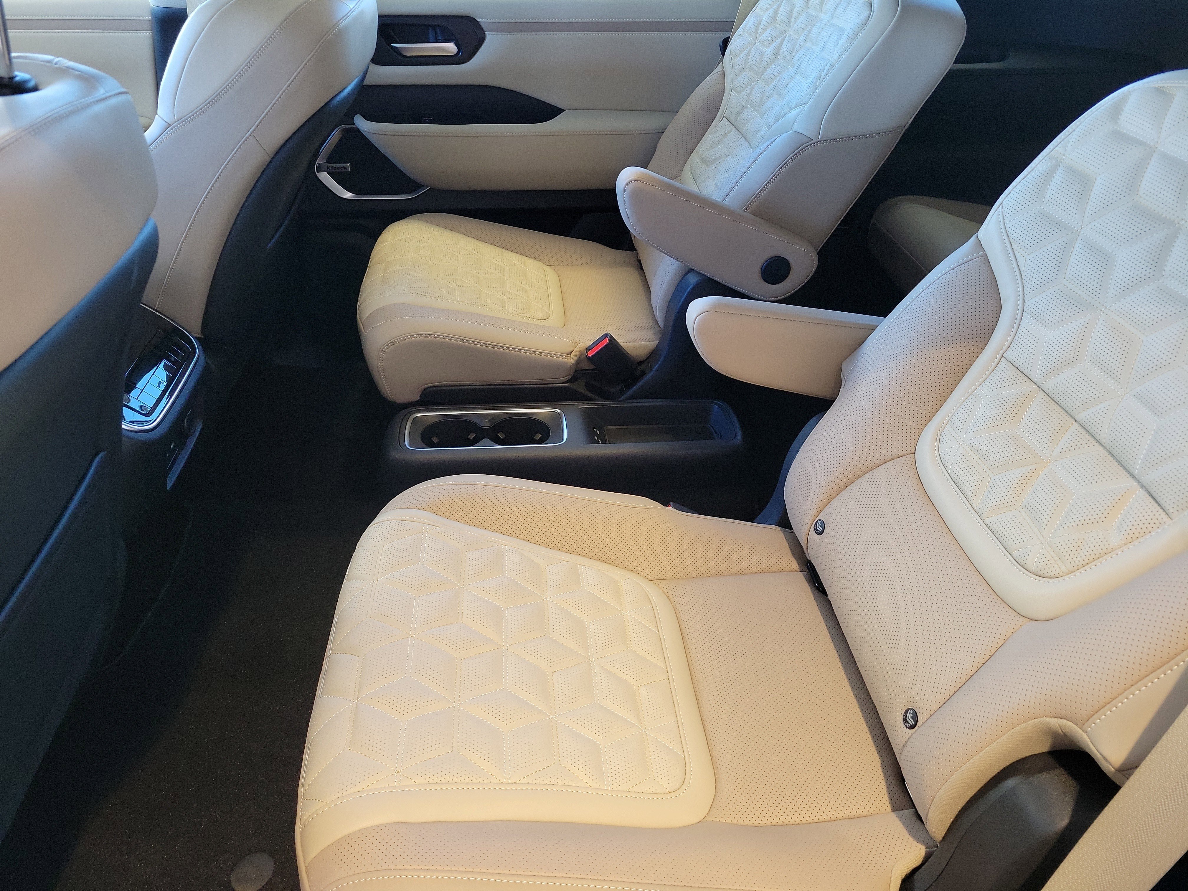 New 2026 Nissan Armada Platinum RWD image 8