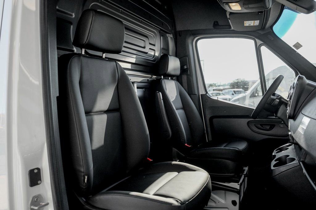 Used 2026 Mercedes-Benz Sprinter 2500 image 20