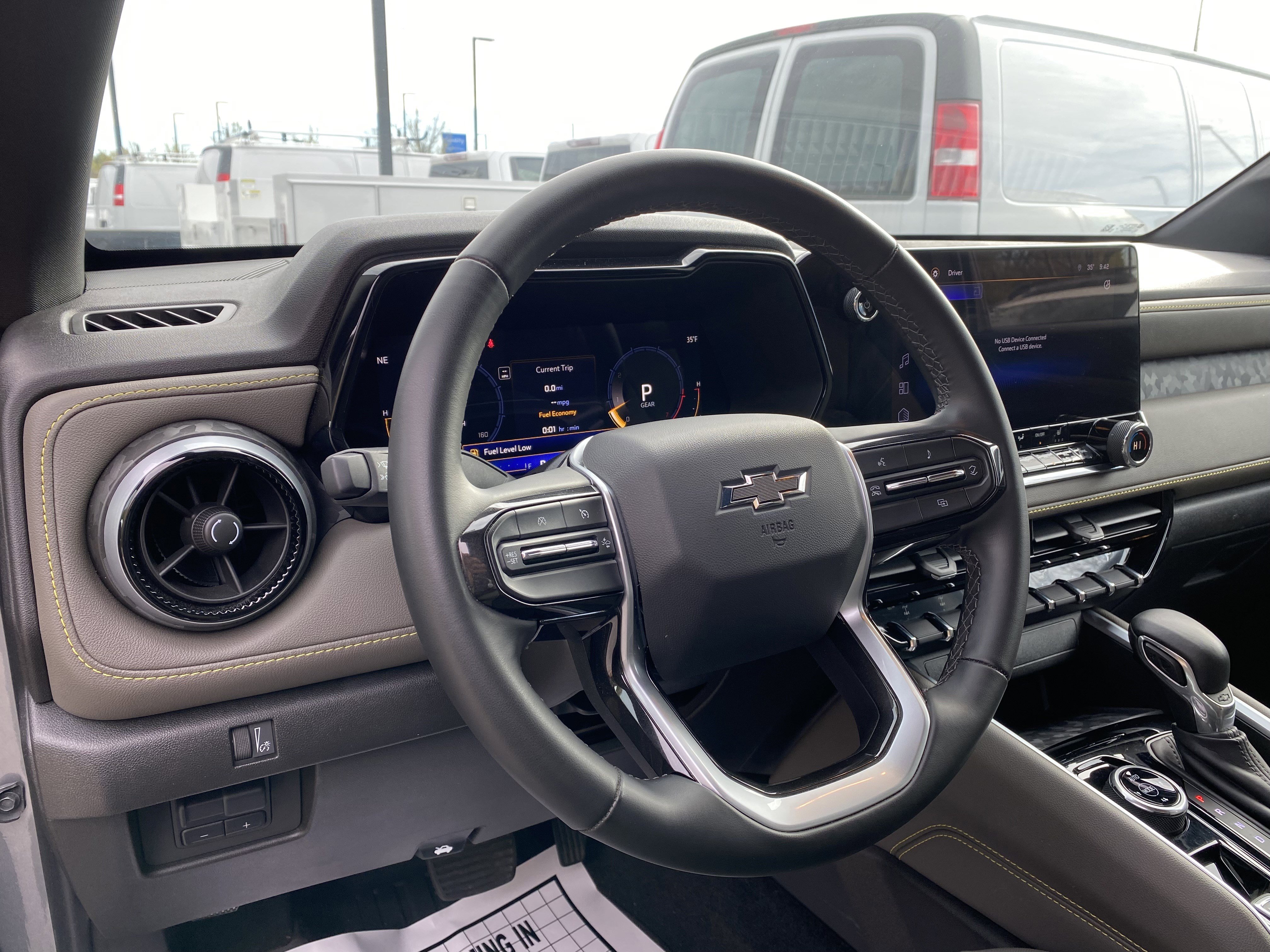 Used 2024 Chevrolet Colorado ZR2 w/ Safety Package image 17