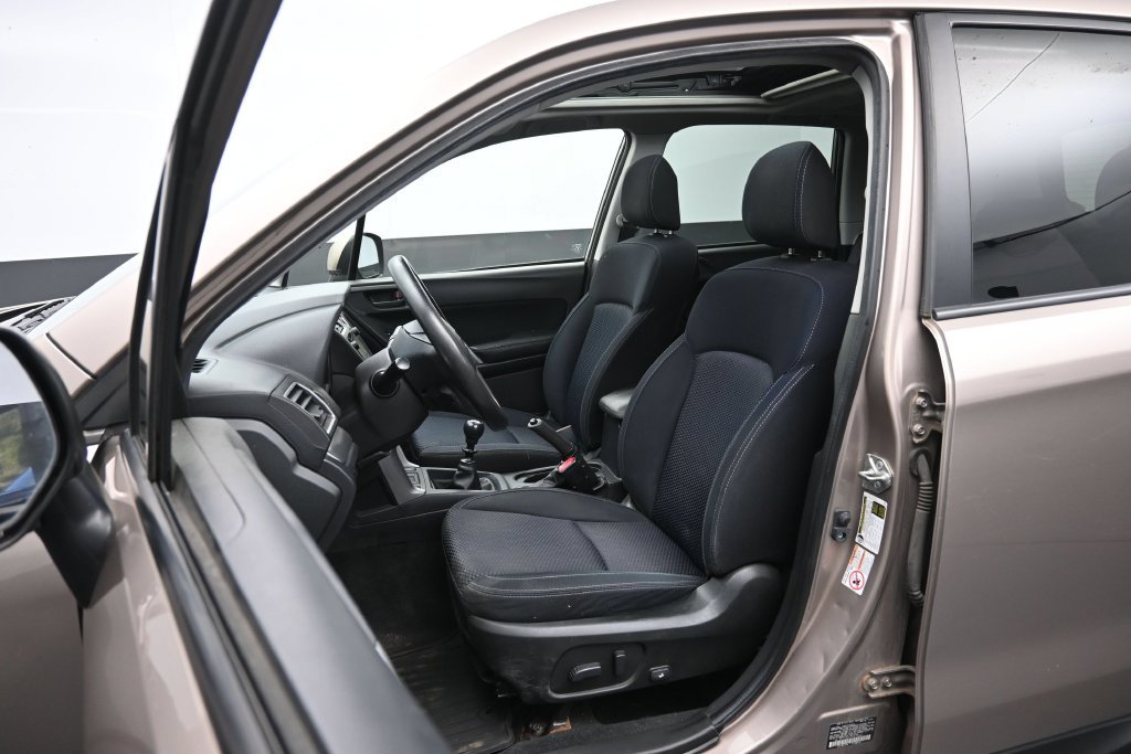 Used 2016 Subaru Forester 2.5i Premium AWD/4WD image 20
