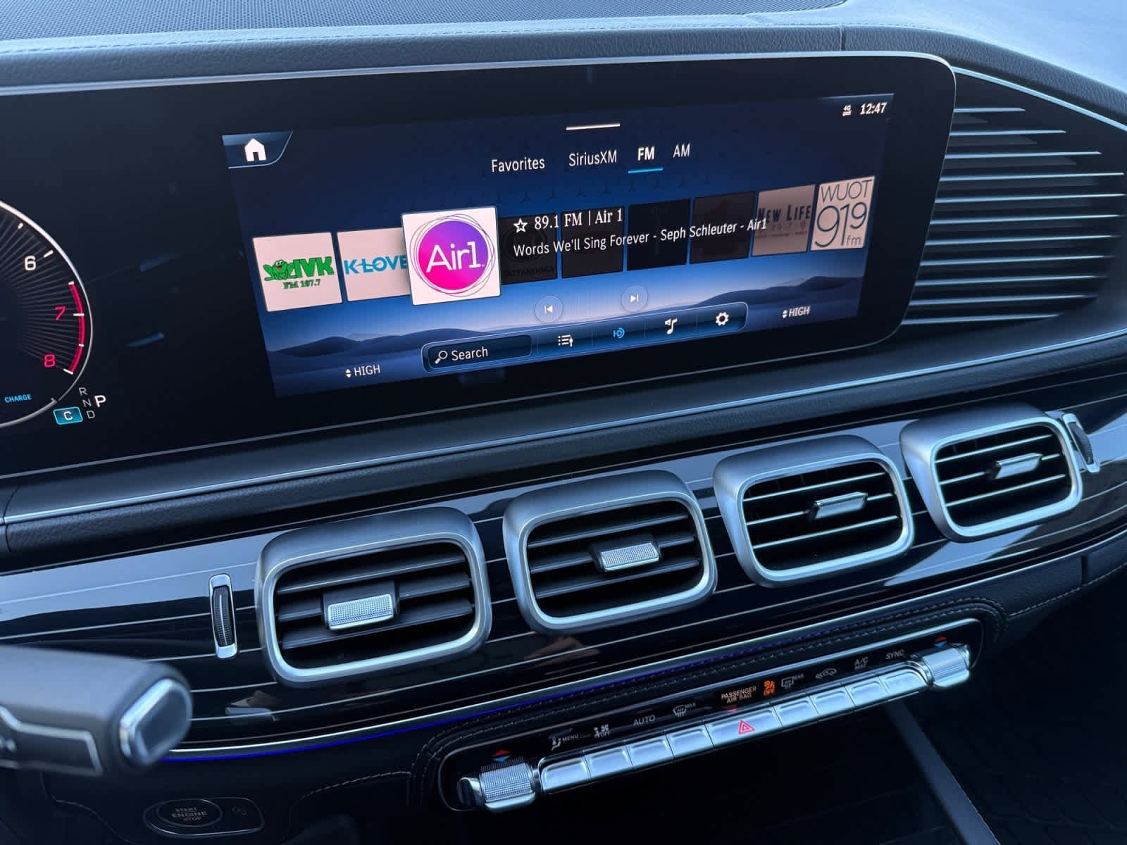 New 2025 Mercedes-Benz GLS 580 4MATIC image 16