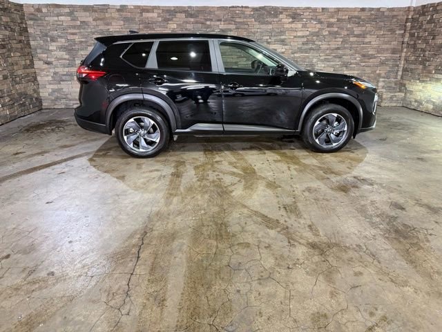 Certified 2025 Nissan Rogue SV image 10