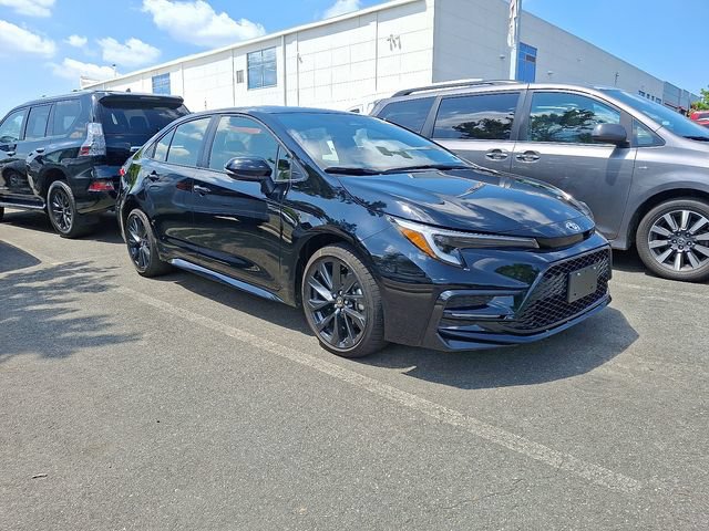 Used 2026 Toyota Corolla SE FWD image 3