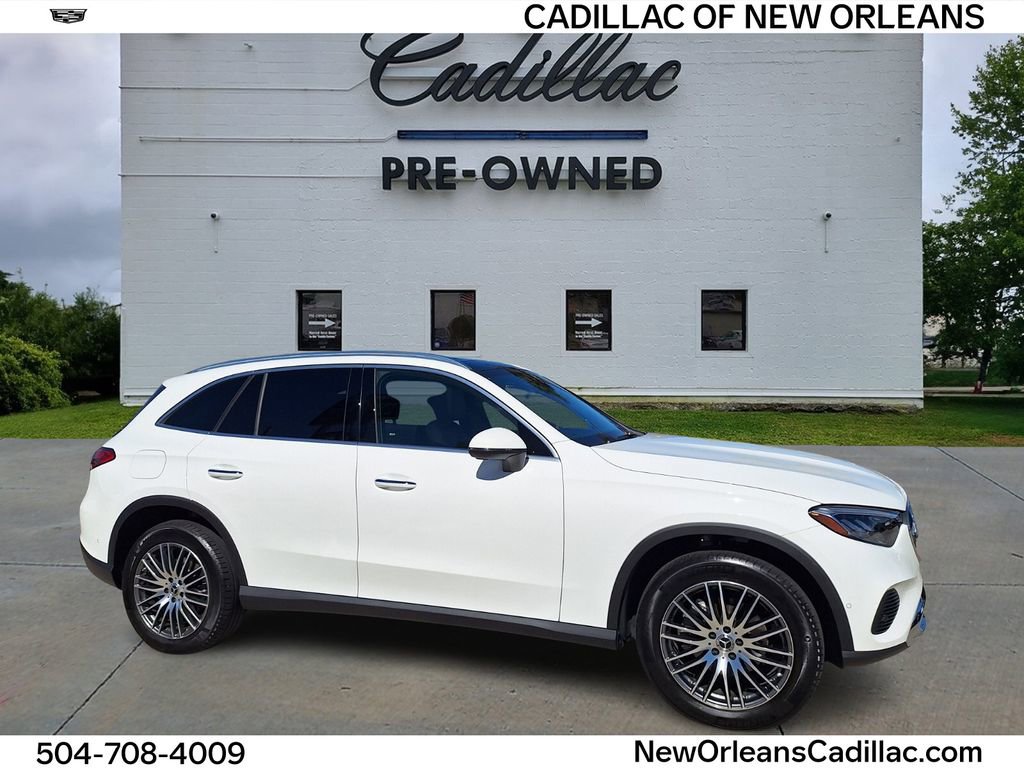 Used 2025 Mercedes-Benz GLC 300 image 1
