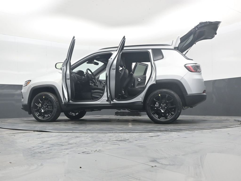 New 2026 Jeep Compass Latitude AWD/4WD image 53