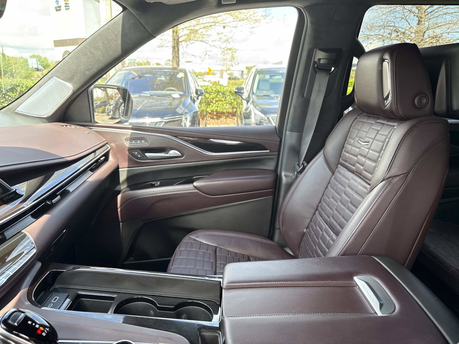 Certified 2024 Cadillac Escalade Sport Platinum w/ Heavy-Duty Trailer Package image 25
