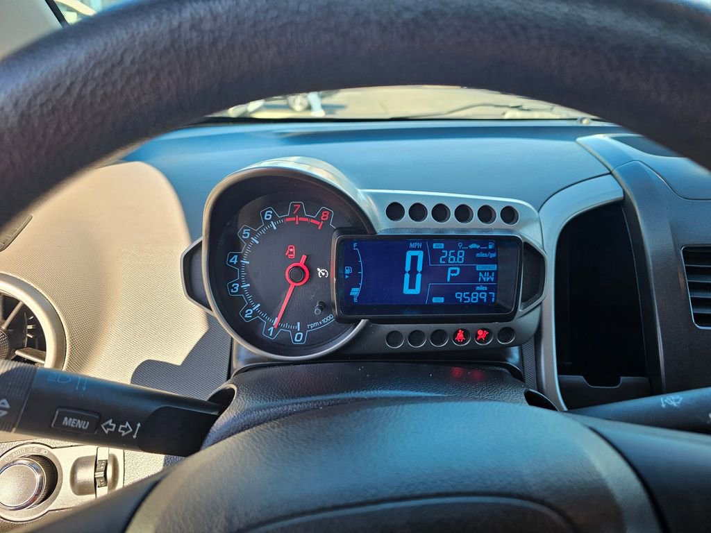 Used 2014 Chevrolet Sonic LT image 15