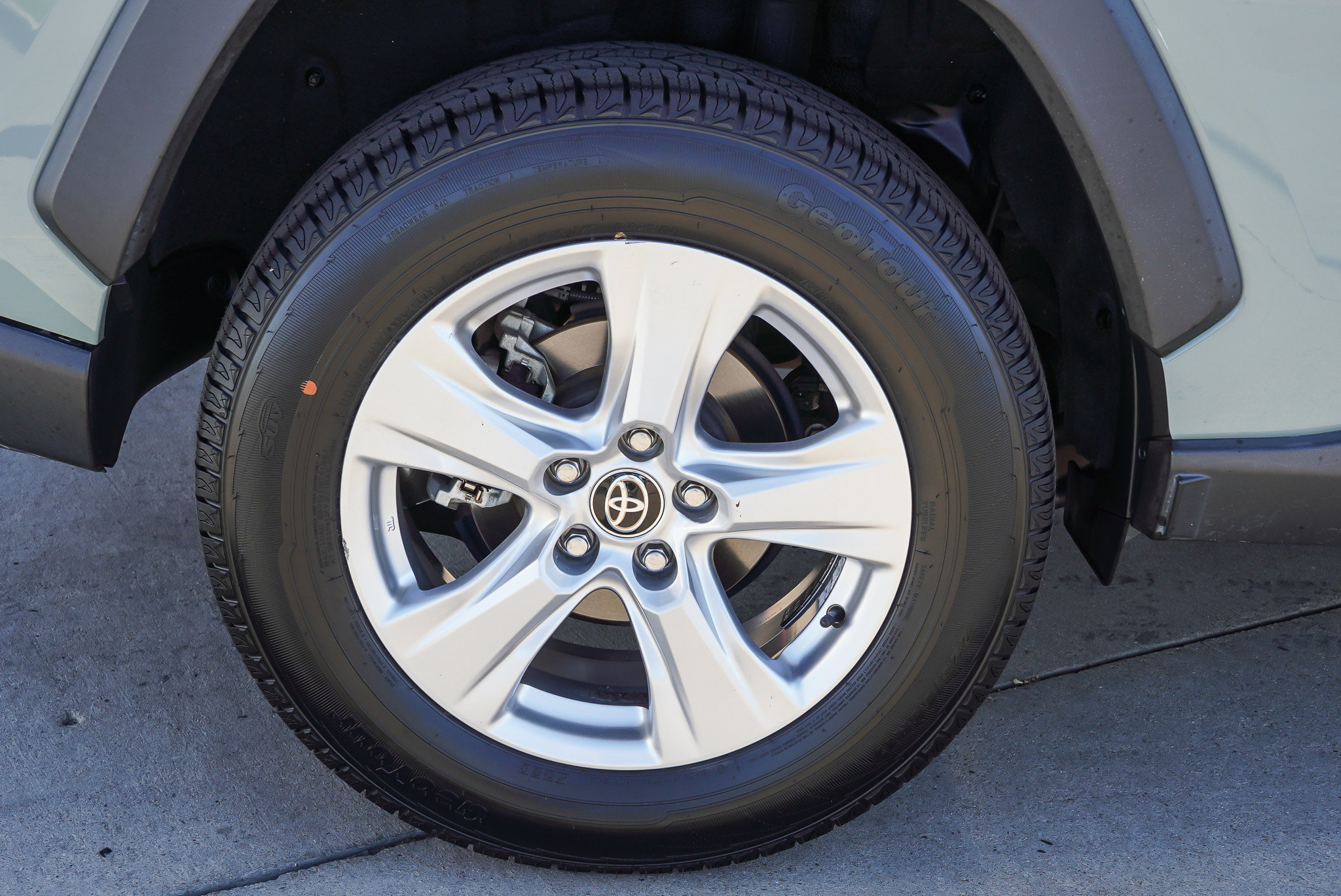 Certified 2021 Toyota RAV4 XLE w/ Convenience Package FWD image 11