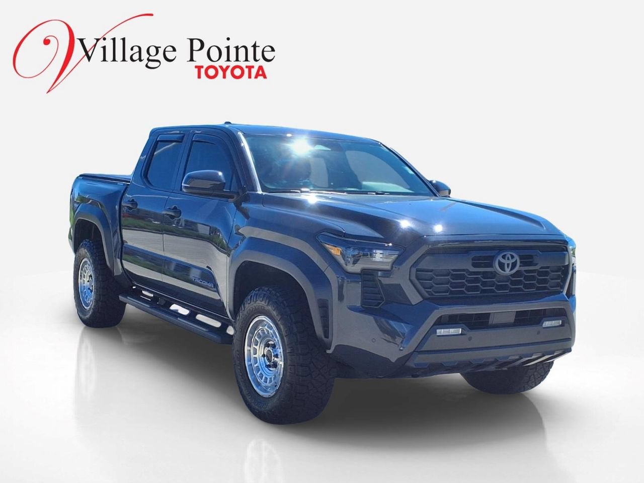 Used 2024 Toyota Tacoma TRD Off-Road w/ TRD Off Road Upgrade Package AWD/4WD image 8