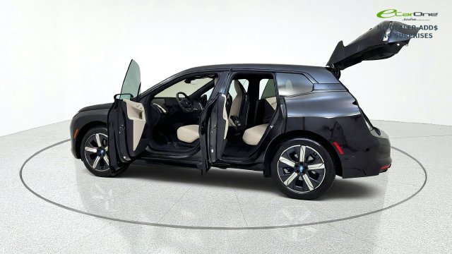 Used 2024 BMW iX xDrive50 w/ Premium Package AWD/4WD image 17