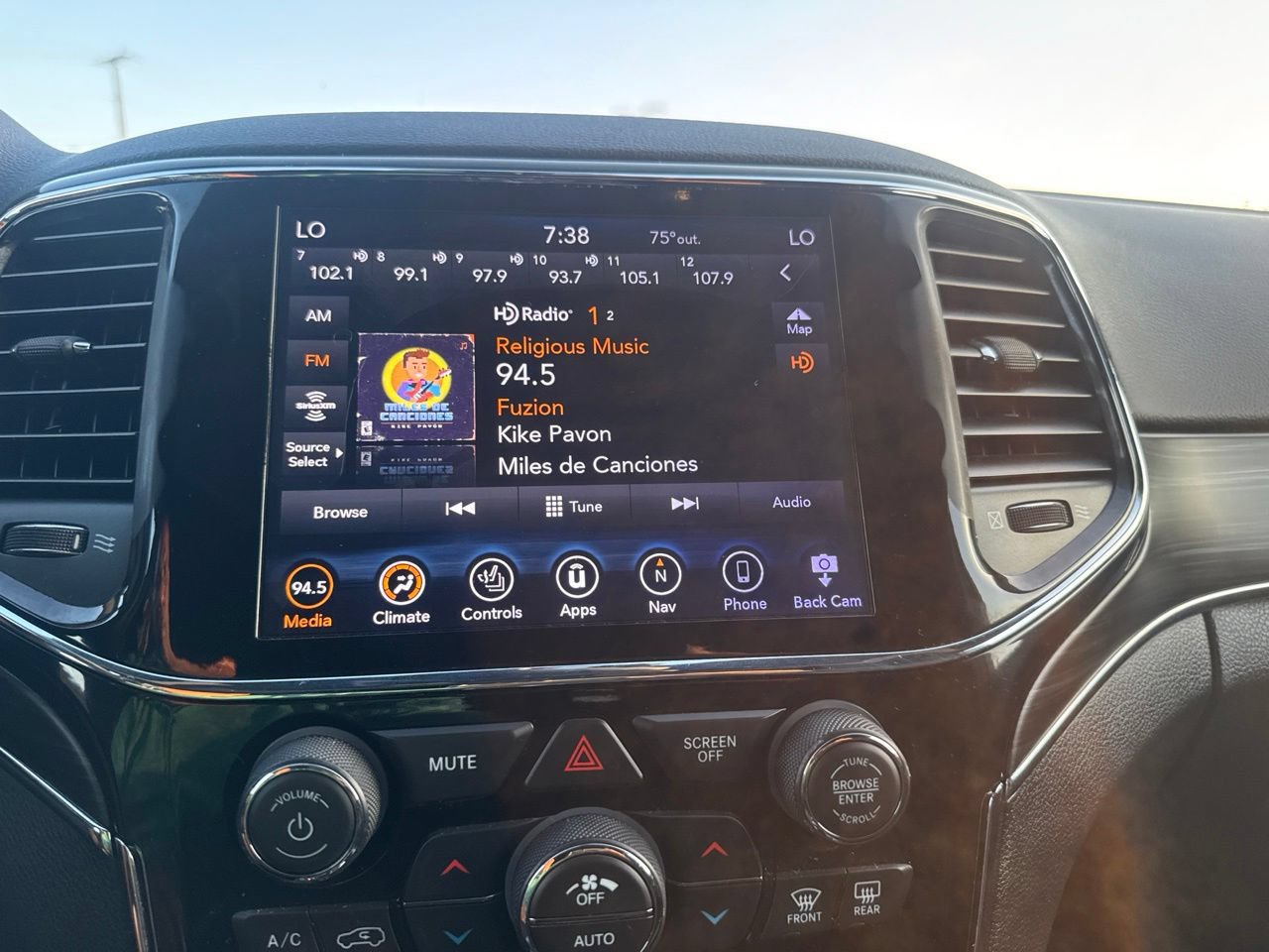 Used 2020 Jeep Grand Cherokee Limited AWD/4WD image 41