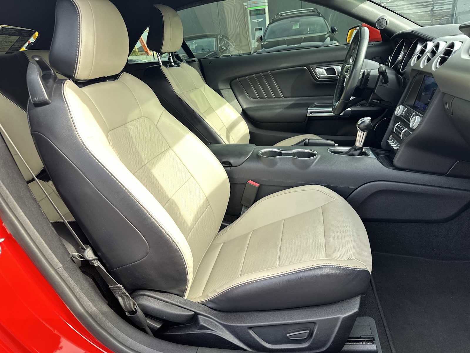 Used 2021 Ford Mustang Premium image 23