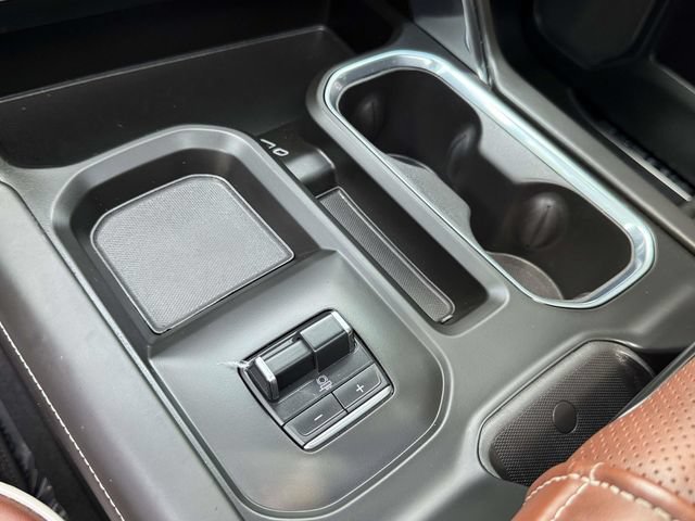 Certified 2025 GMC Sierra 3500 Denali Ultimate AWD/4WD image 19