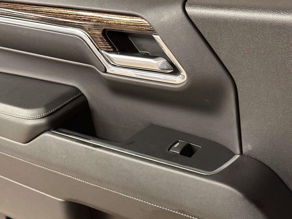Used 2024 GMC Sierra 1500 Elevation image 21