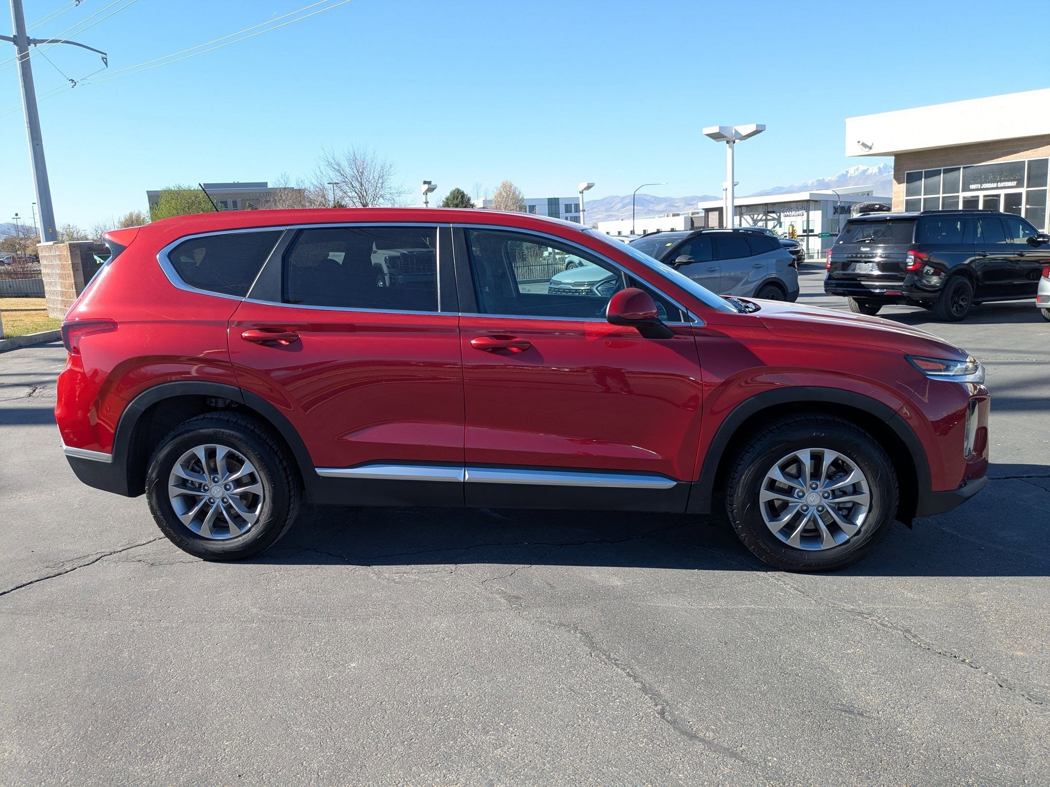 Used 2019 Hyundai Santa Fe SE image 6