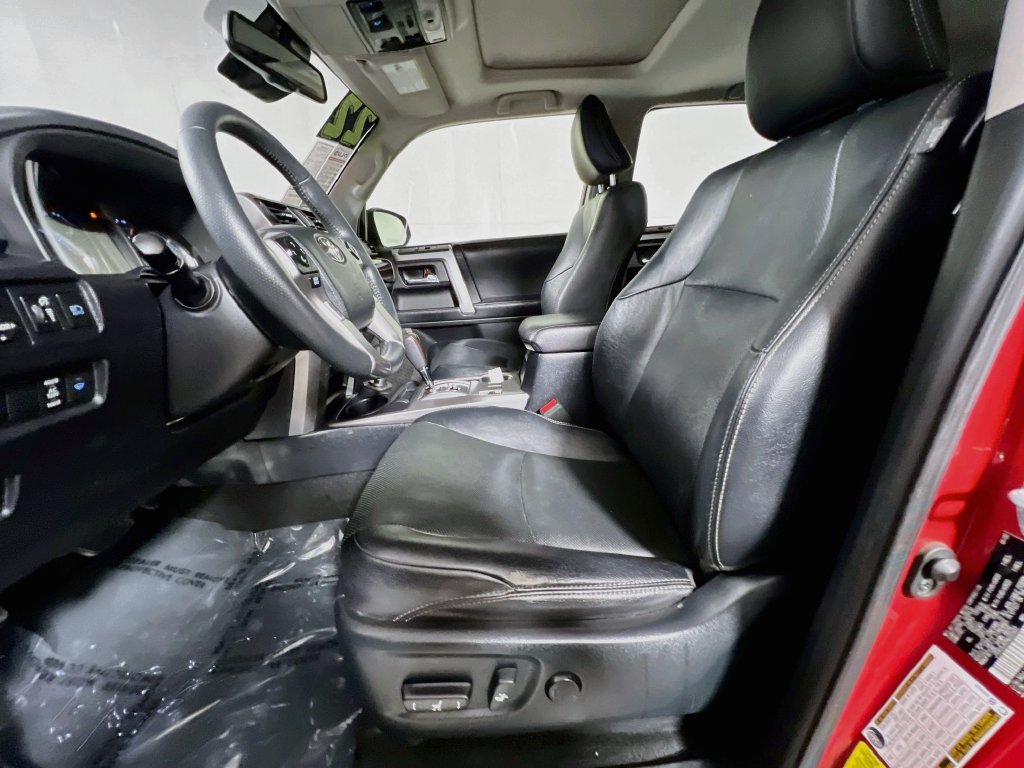 Used 2022 Toyota 4Runner Limited AWD/4WD image 12