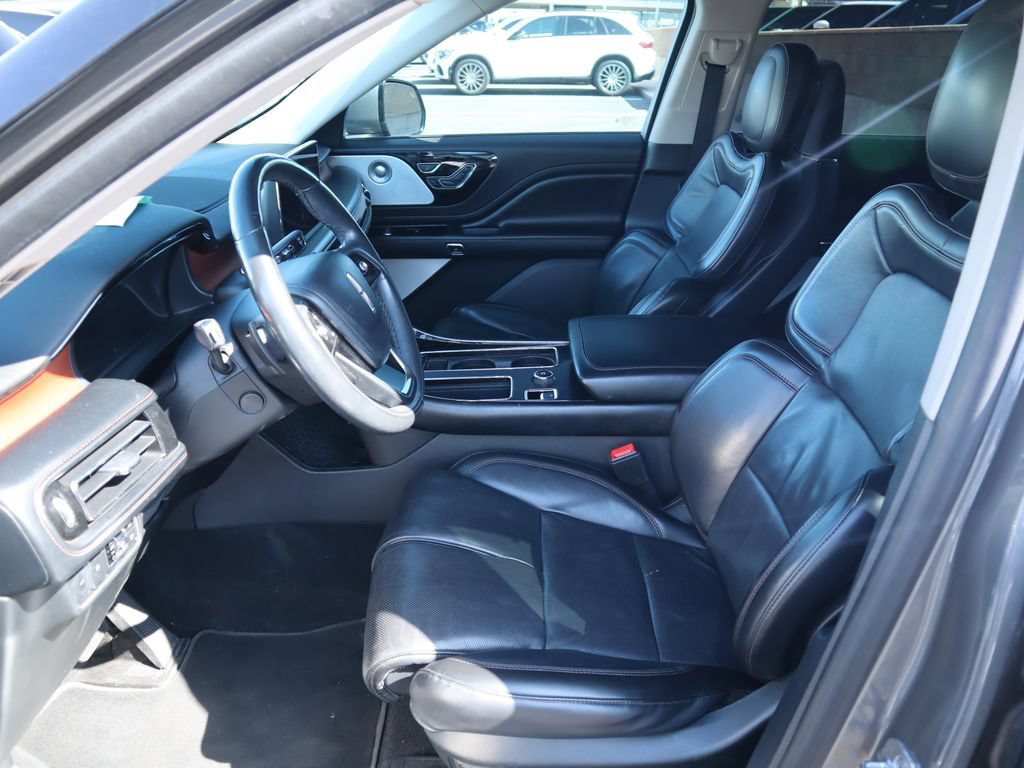 Used 2021 Lincoln Aviator Reserve w/ Equipment Group 208A RWD image 10