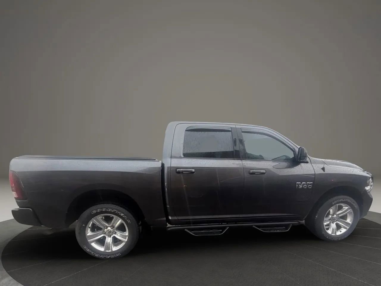 Used 2017 RAM 1500 Sport image 4