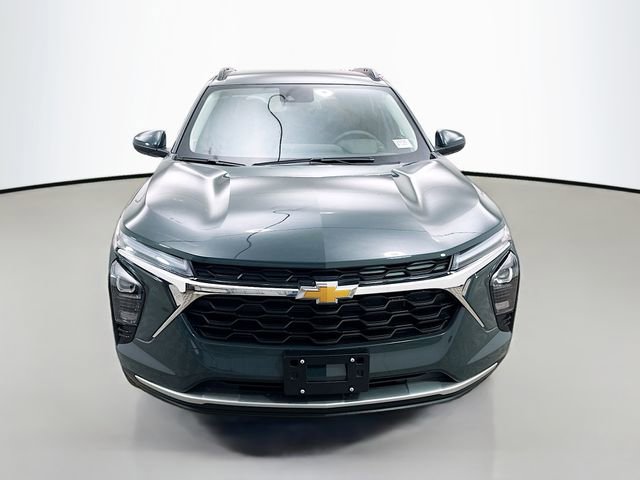 New 2026 Chevrolet Trax LT w/ Driver Confidence Package image 2