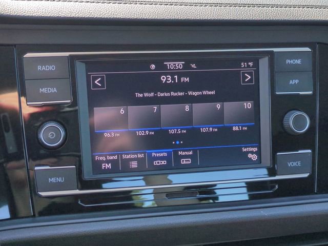 Used 2024 Volkswagen Jetta SE image 16