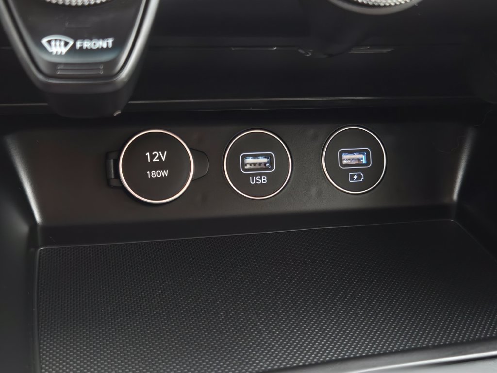 Used 2023 Genesis G70 2.0T RWD image 19