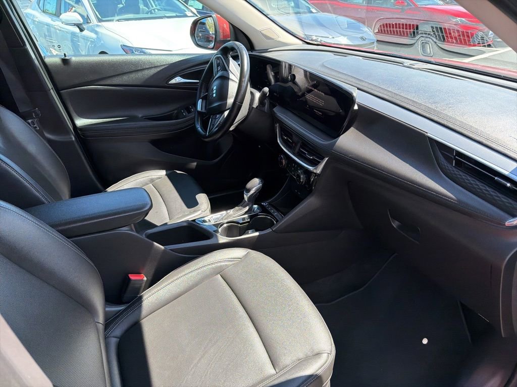 Used 2024 Buick Encore GX Sport Touring AWD/4WD image 10