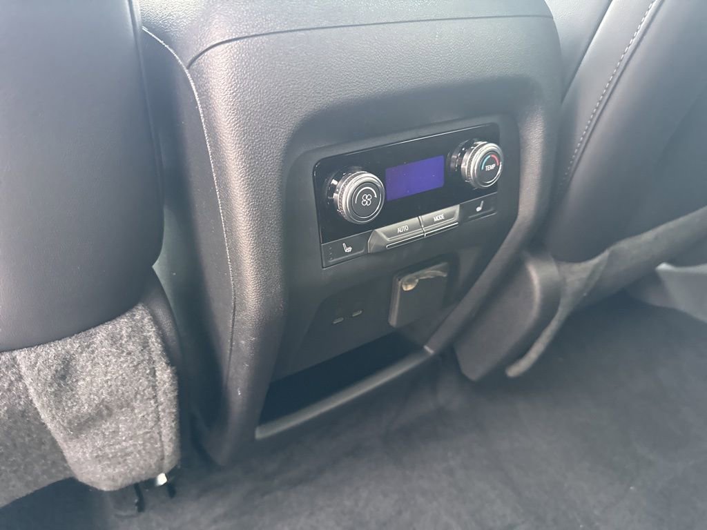 Certified 2024 GMC Acadia Elevation w/ Luxury Package image 32