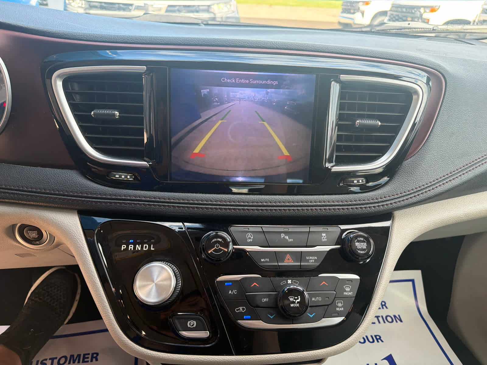 Used 2020 Chrysler Pacifica Limited FWD image 21