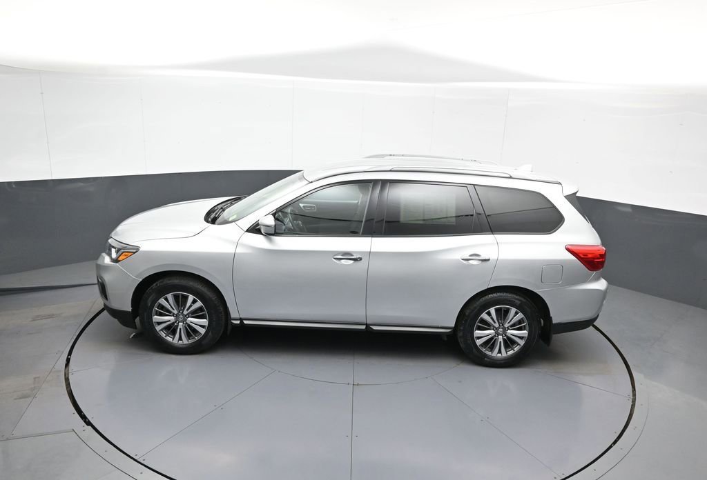 Used 2019 Nissan Pathfinder S AWD/4WD image 41