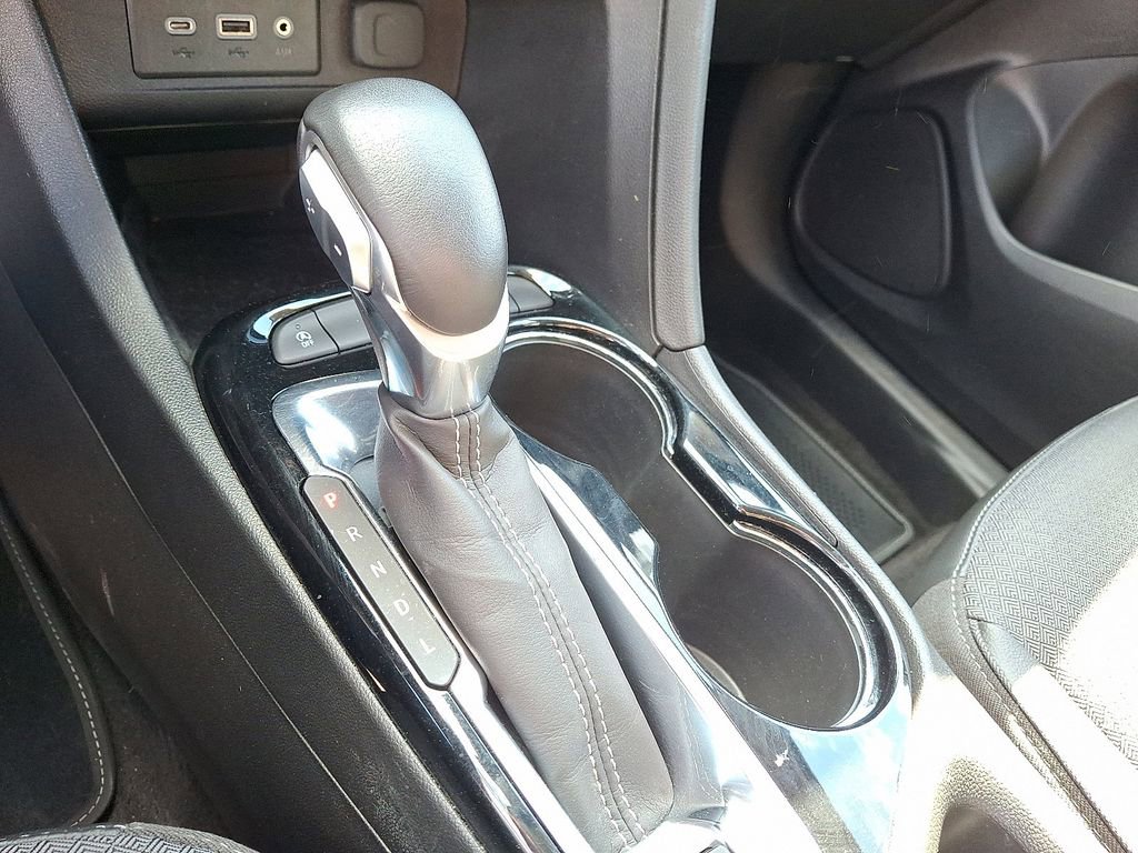 Used 2023 Buick Encore GX Select w/ Sport Touring Package FWD image 15