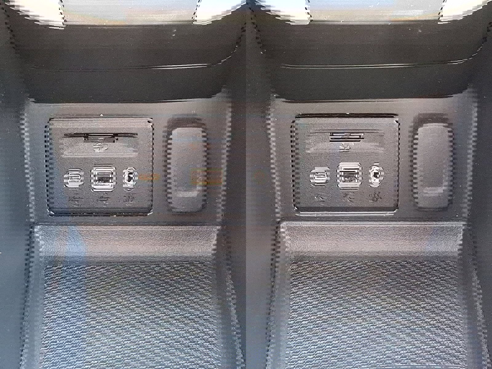 Used 2022 GMC Terrain Denali w/ LPO, 'HIT The Road' Package image 26