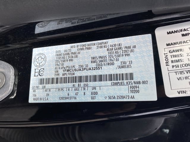 Used 2023 Ford Escape Platinum AWD/4WD image 25
