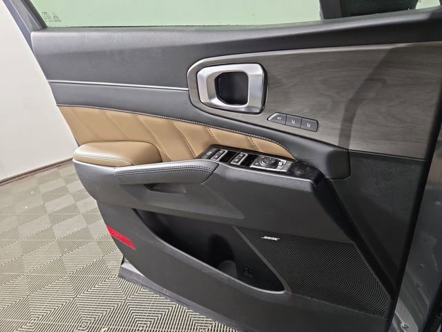 Certified 2024 Kia Sorento SX Prestige w/ Olive Brown Leather Package image 32