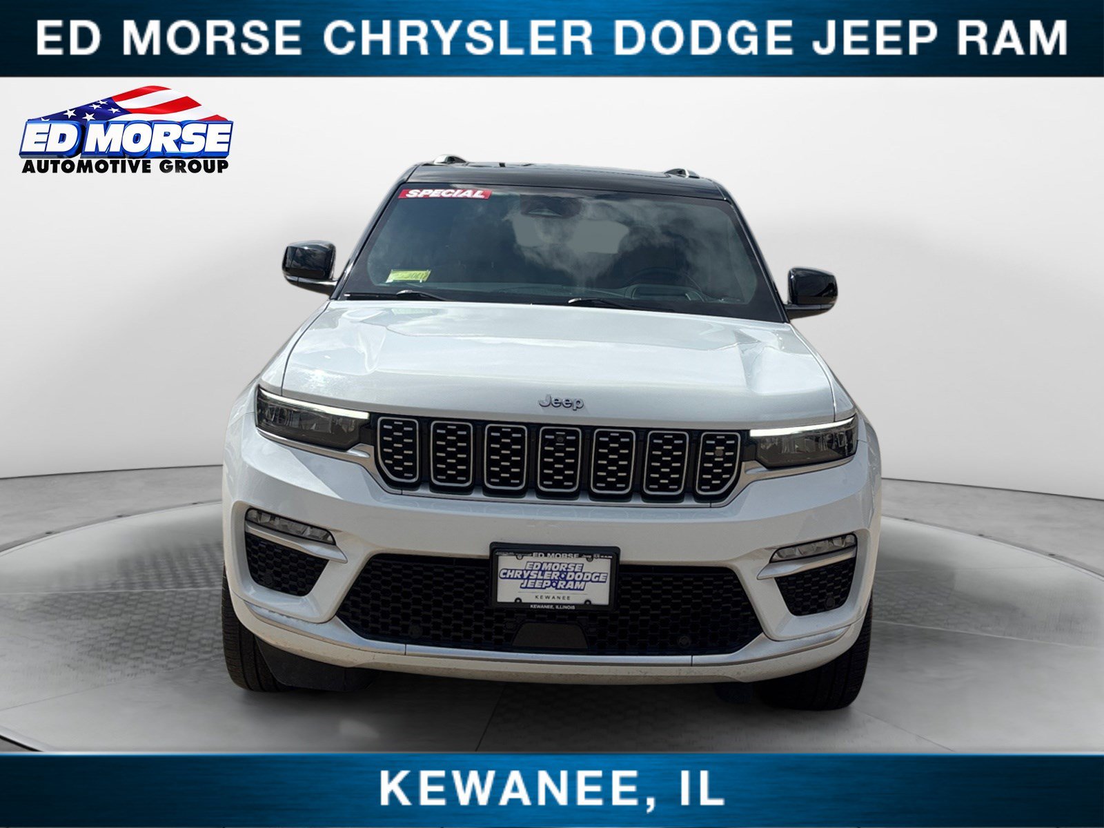 Used 2022 Jeep Grand Cherokee Summit AWD/4WD image 8