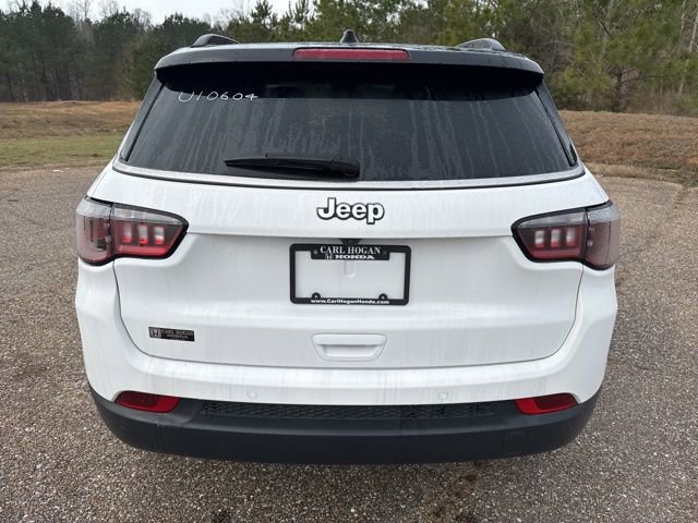 Used 2024 Jeep Compass Limited image 8