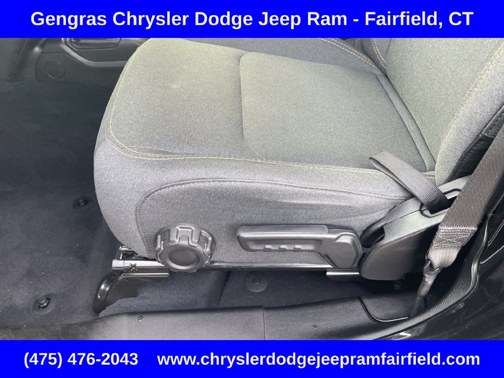 Certified 2024 Jeep Wrangler Unlimited w/ Convenience Group AWD/4WD image 51
