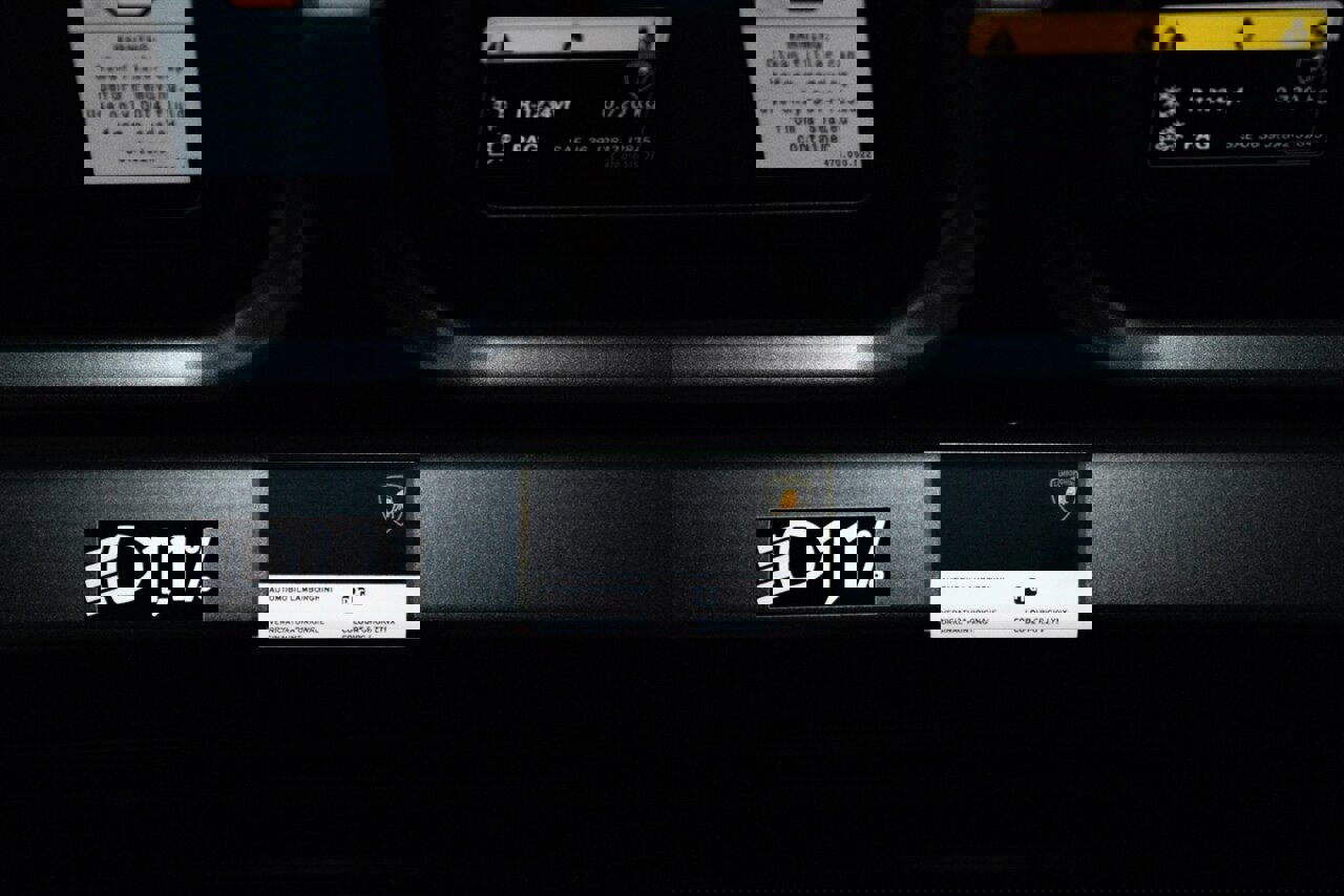 Used 2023 Lamborghini Huracan EVO image 40